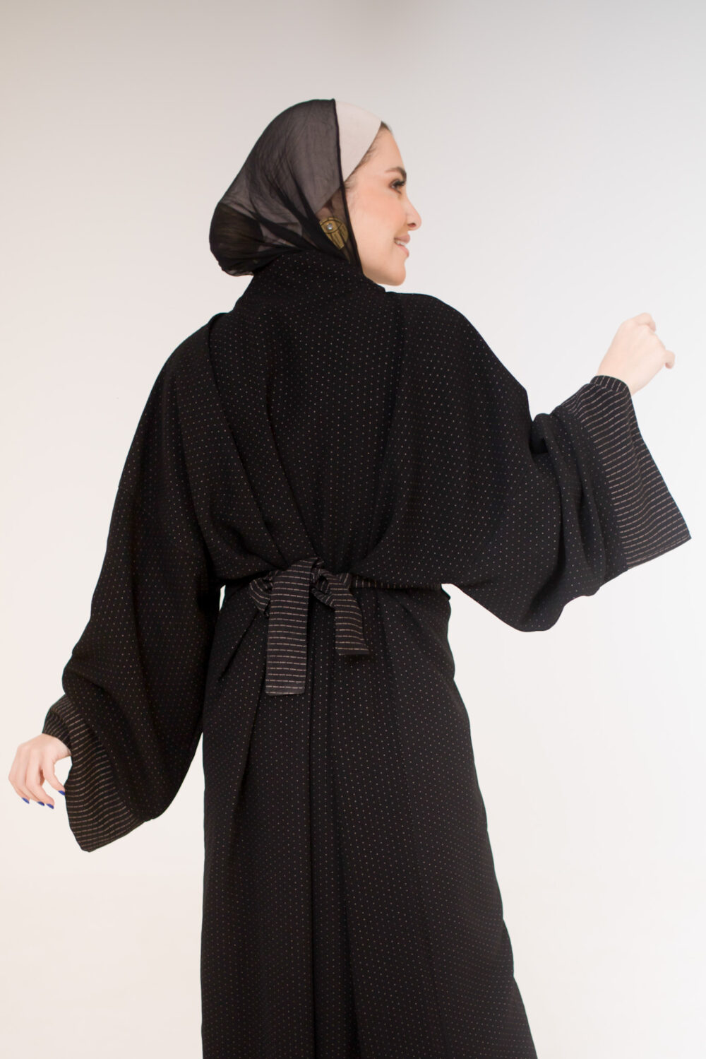 Dotted double face abaya - Image 4