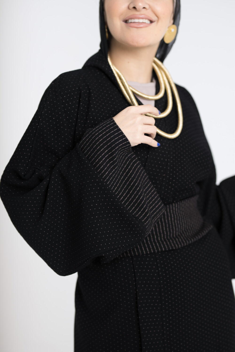 Dotted double face abaya - Image 6