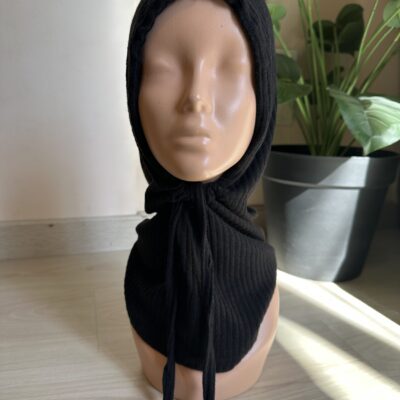 Alternative view of balaclava scarf